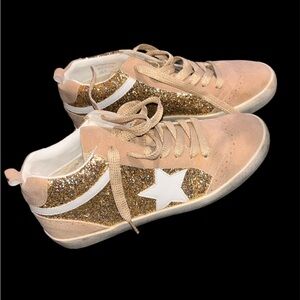 Mi.im high top sneakers excellent condition size 8 women’s